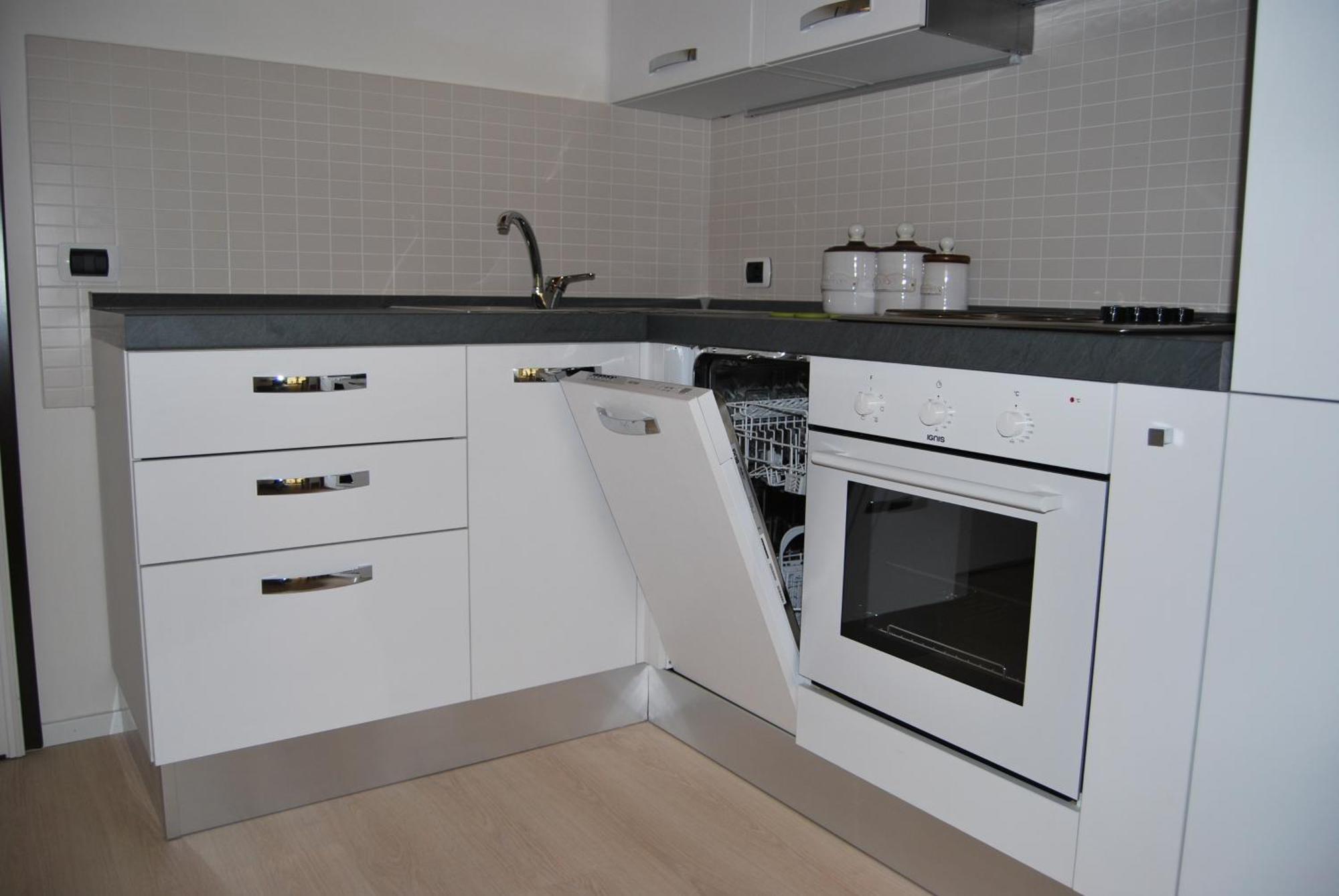 Residenza Finestra Sul Parco Apartment Комано Терме Стая снимка